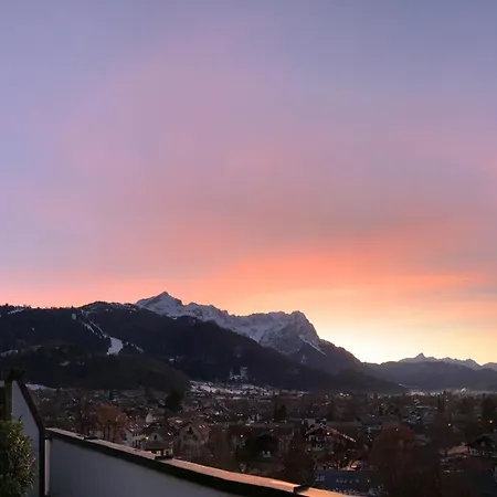 Dachterrasse Panorama-glueck I * Гармиш-Партенкирхен