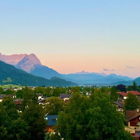 Dachterrasse Panorama-glueck I * Гармиш-Партенкирхен